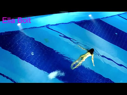 ❤️ I can't stop watching, young blonde caught swimming nude in ELLA BOLT resort pool ❤❌ Fuck video at us