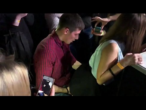 ❤️ Real sex in a Russian nightclub. 18-year-old Russian girl in the anus and vagina fucked in a nightclub ❤❌ Fuck video at us
